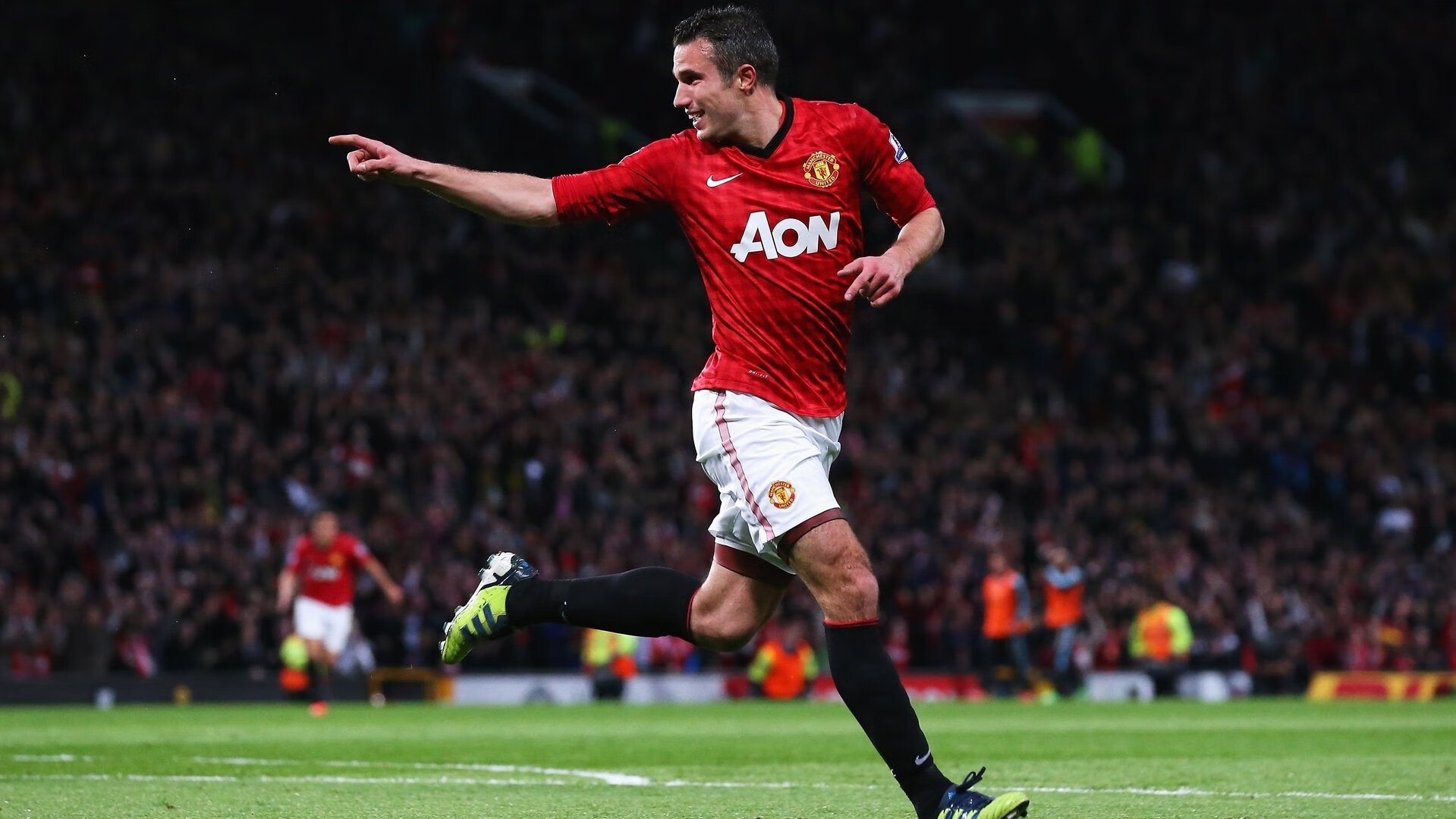 西班牙队夺得美洲杯冠军，庆祝活动持续进行，西班牙进攻美洲